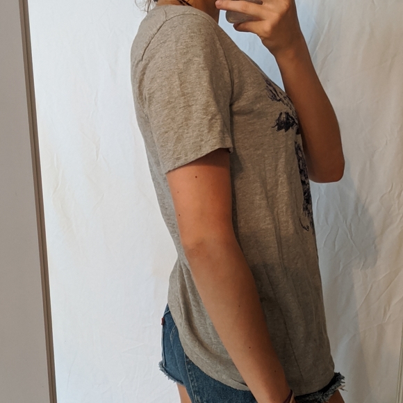 NWOT Embroidered Floral Tee Shirt - Picture 2 of 3